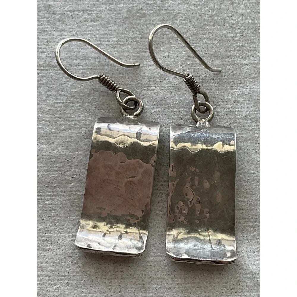 925 Sterling Silver Hammered Rectangle Dangle Drop Earrings Vintage Estate Jewel - Picture 5 of 6